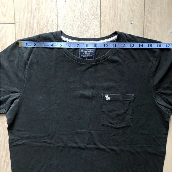 Abercrombie & Fitch Logo Embroidered Pocket T Shirt in Black Men’s Size S - Picture 2 of 8